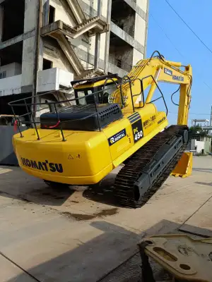 Used Komatsu PC450-7 Excavator photo 4