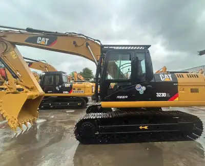 Used CAT 323D2L Excavator photo 2