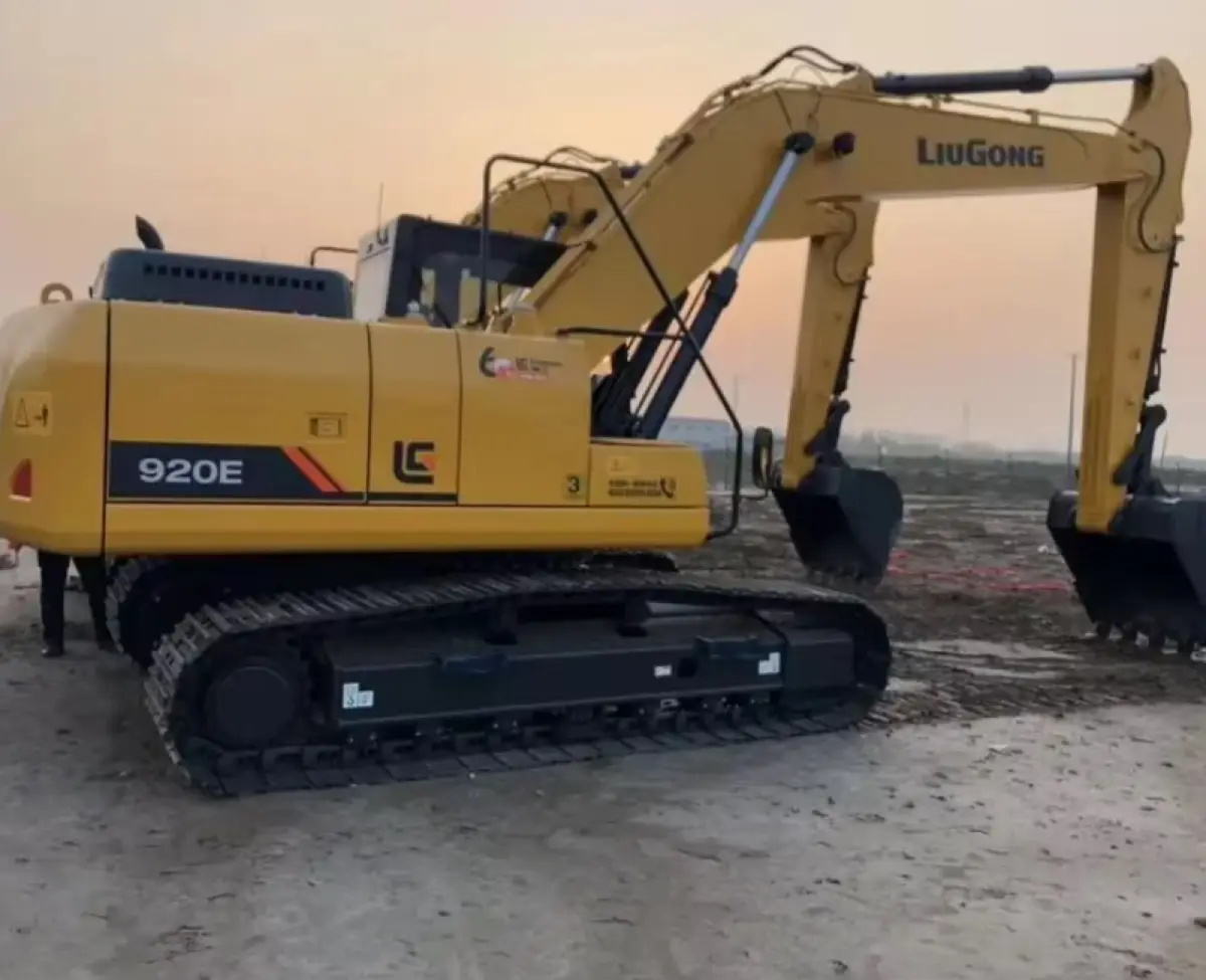 Used Liugong 920E Excavator photo 1