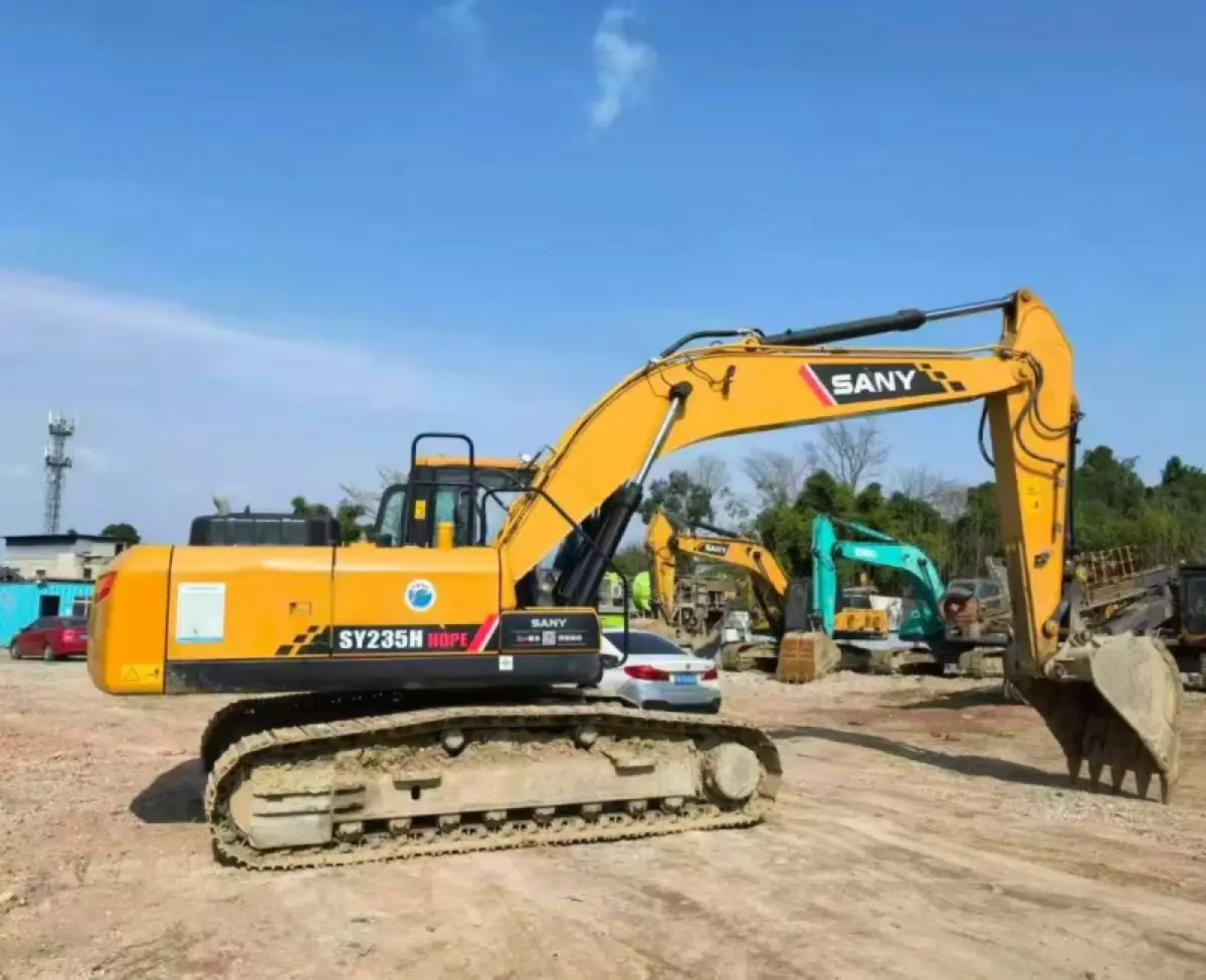 Used SANY 235H Excavator photo 1