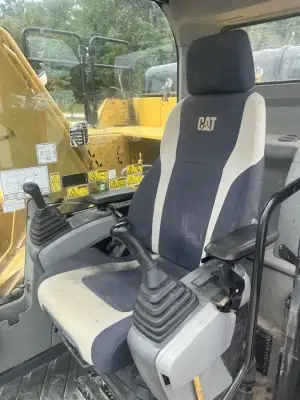 Used Caterpillar 326FL Excavator photo 8