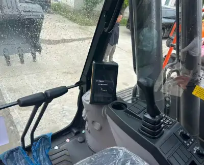 Used Volvo EC220 Excavator photo 5