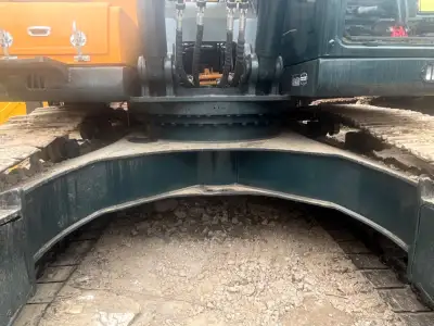 Used Hyundai 305LC-9T Excavator photo 11
