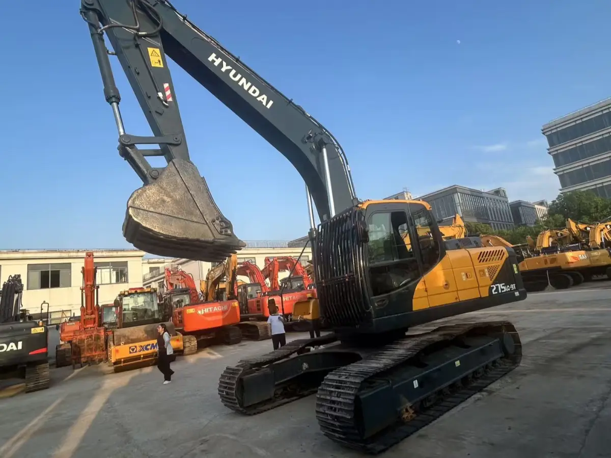 Used Hyundai 275 Excavator photo 1