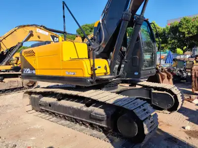 Used Hyundai 220 Excavator photo 4