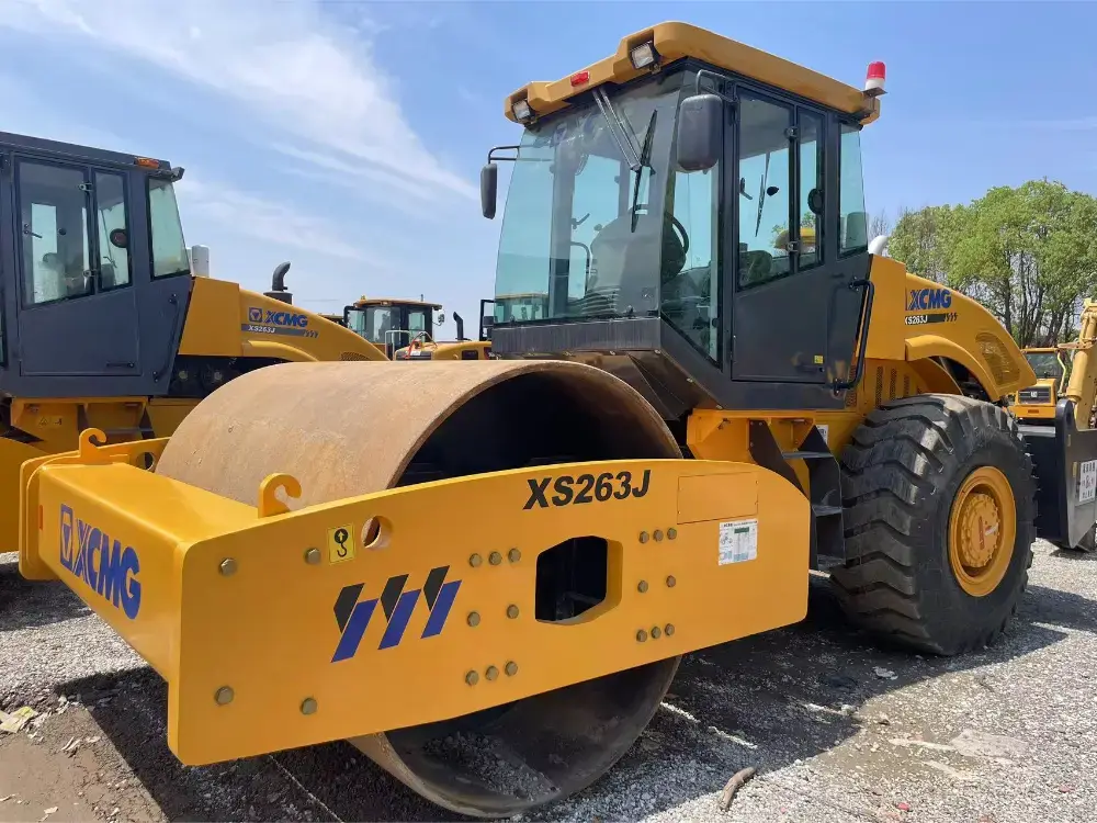 Used XCMG XS263J Road Roller photo 1