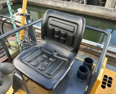 Used Caterpillar AP600E Asphalt Paver photo 5