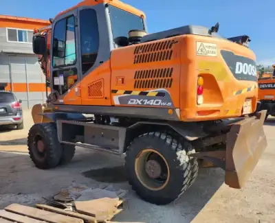 Used Doosan 140 Excavator photo 9
