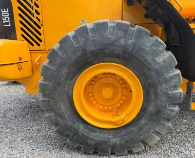 Used Volvo L150E Wheel Loader photo 3