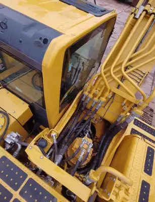 Used Komatsu PC390 Excavator photo 3