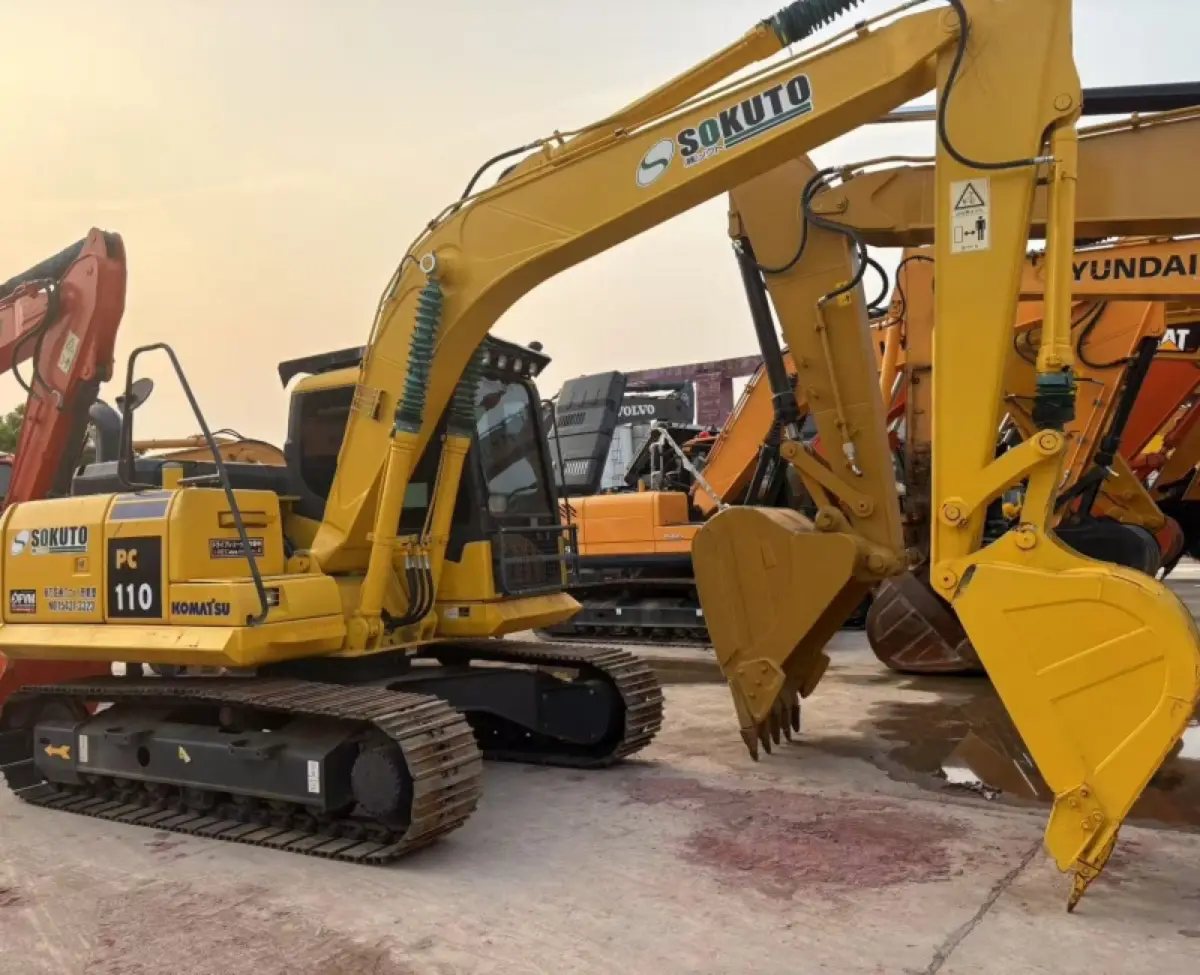 Used Komatsu PC110 Excavator photo 1