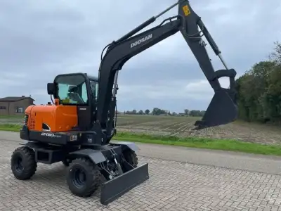 Used Doosan DX60W Wheeled Excavator photo 2