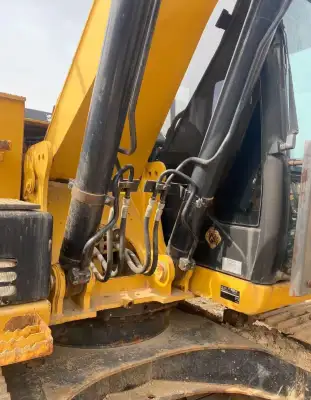 Used Caterpillar 318D2 Excavator photo 6