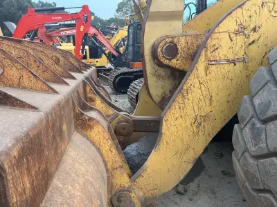 Used Komatsu WA500 Wheel Loader photo 4