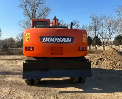 Used Doosan DH150W-7 Wheeled Excavator photo 2