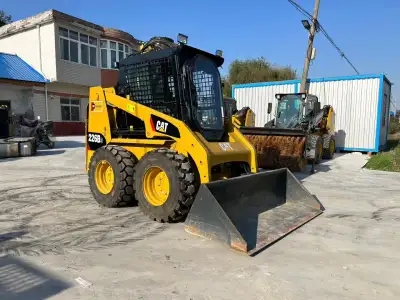Used Caterpillar 226B Skid Steer Loader photo 4