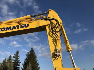 Used Komatsu PC490LC-11 Excavator photo 5