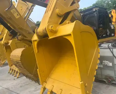 Used Komatsu PC400 Excavator photo 10