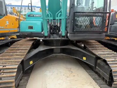 Used Kobelco 210 Excavator photo 4