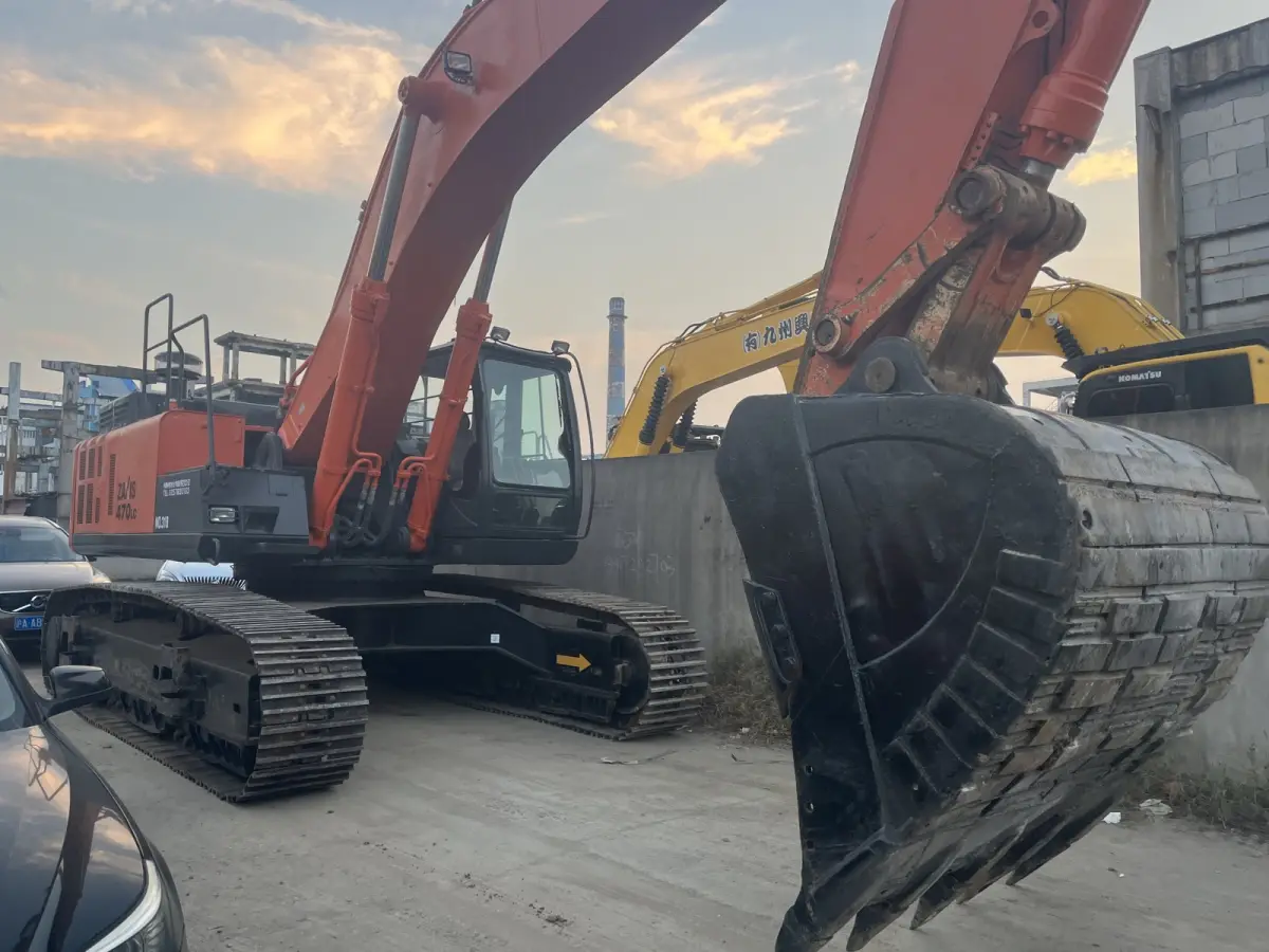 Used Hitachi 470 Excavator photo 1