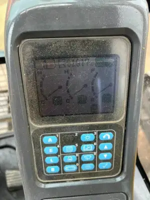 Used Komatsu PC220-7 Excavator photo 8