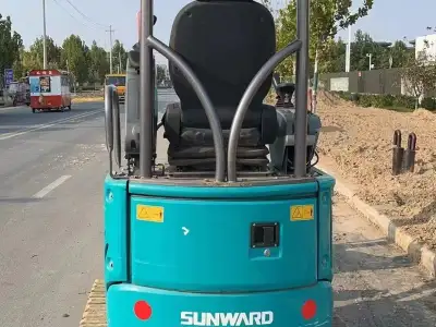 Used Sunward SWE18UF Mini Excavator photo 2