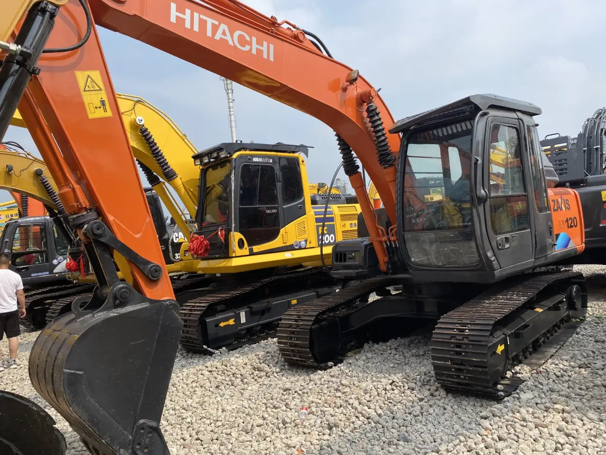 Used Hitachi 120 Excavator photo 1