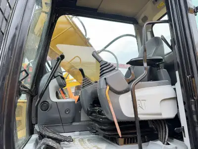 Used Caterpillar 325 Excavator photo 9