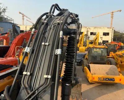 Used Hyundai HX220HD Excavator photo 5