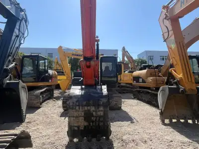 Used Hitachi 200 Excavator photo 2