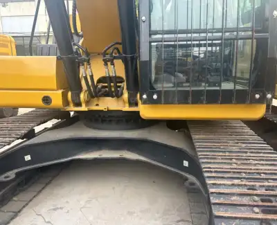 Used Caterpillar 320 Excavator photo 3