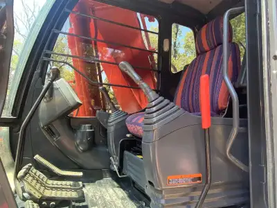 Used Hitachi 200 Excavator photo 12