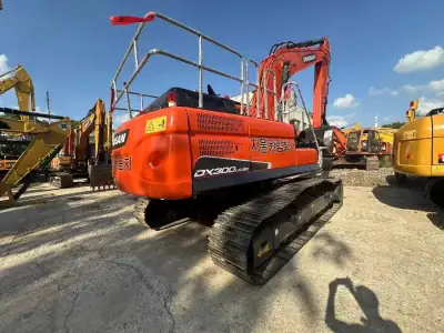 Used Doosan DX300LC Excavator photo 4