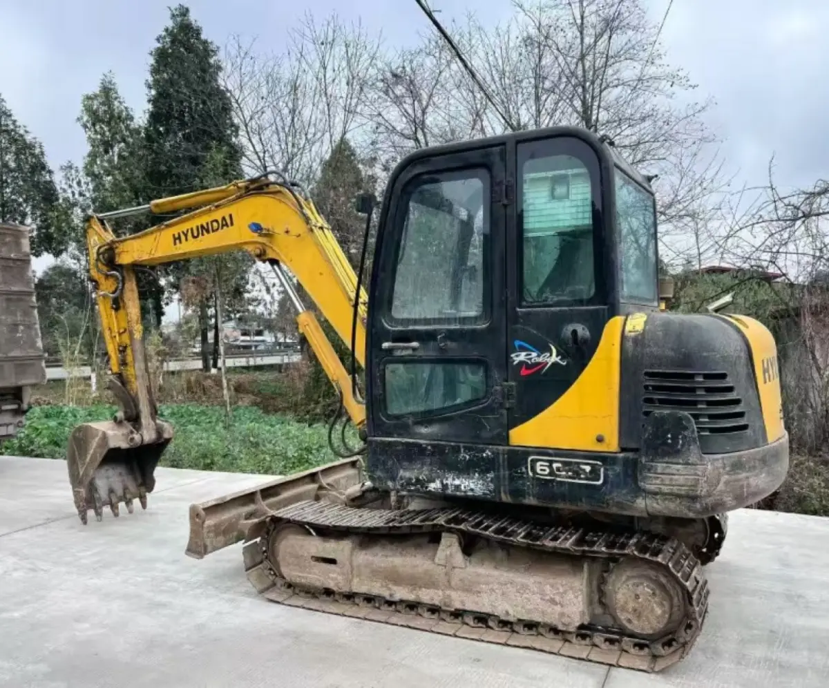 Used Hyundai 60-7 Mini Excavator photo 1