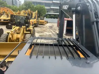 Used Hyundai 225LC-9S Excavator photo 6