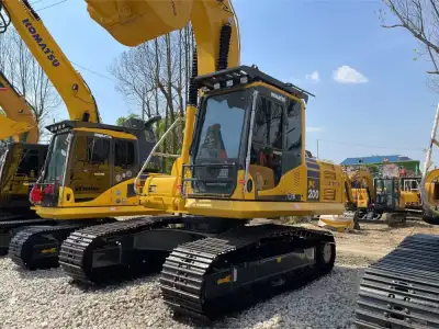 Used Komatsu PC200-8 Excavator photo 2