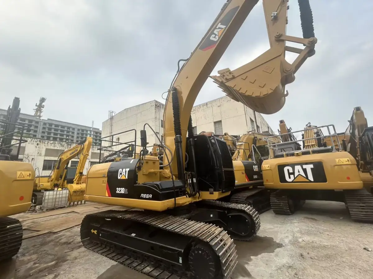 Used Caterpillar 323D2L Excavator photo 1