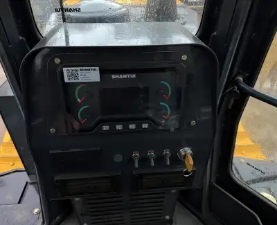 Used Shantui SD22 Bulldozer photo 9