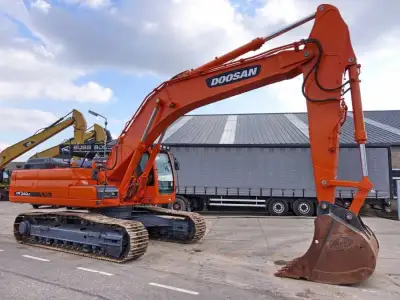 Used Doosan DX340LC Excavator photo 3