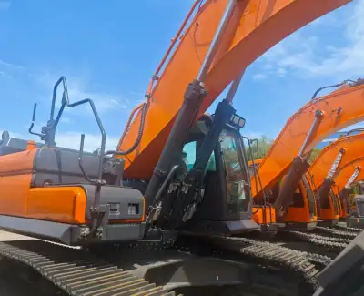 Used Doosan DX400LC Excavator photo 5