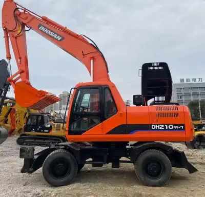 Used Doosan DH210W Excavator photo 9