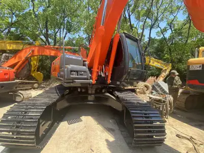 Used Hitachi 200 Excavator photo 4