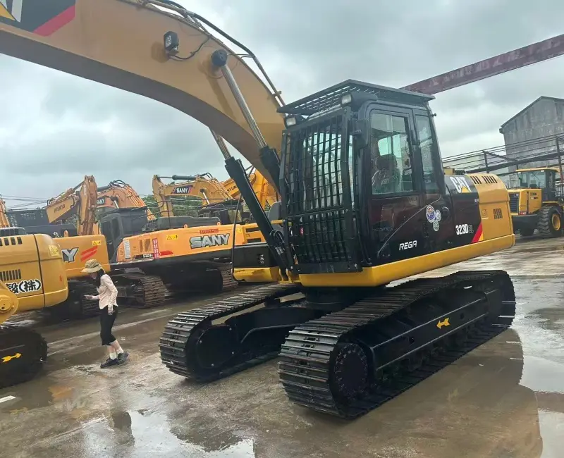 Used CAT 323D2L Excavator photo 1