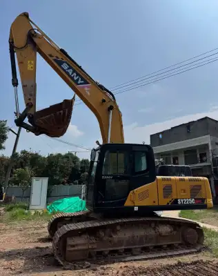 Used SANY 225C Excavator photo 2