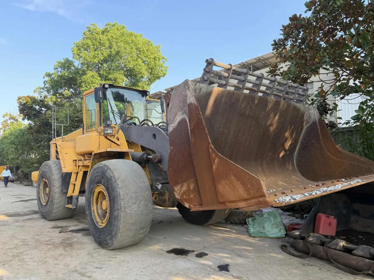 Used Volvo L180E Wheel Loader photo 1