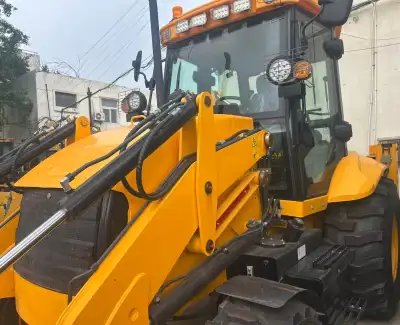 Used JCB 3CX Backhoe Loader photo 7