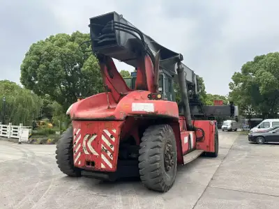 Used Kalmar 45Ton Reach Stacker photo 10