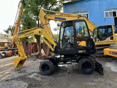 Used Hyundai R60W-7 Wheeled Excavator photo 2