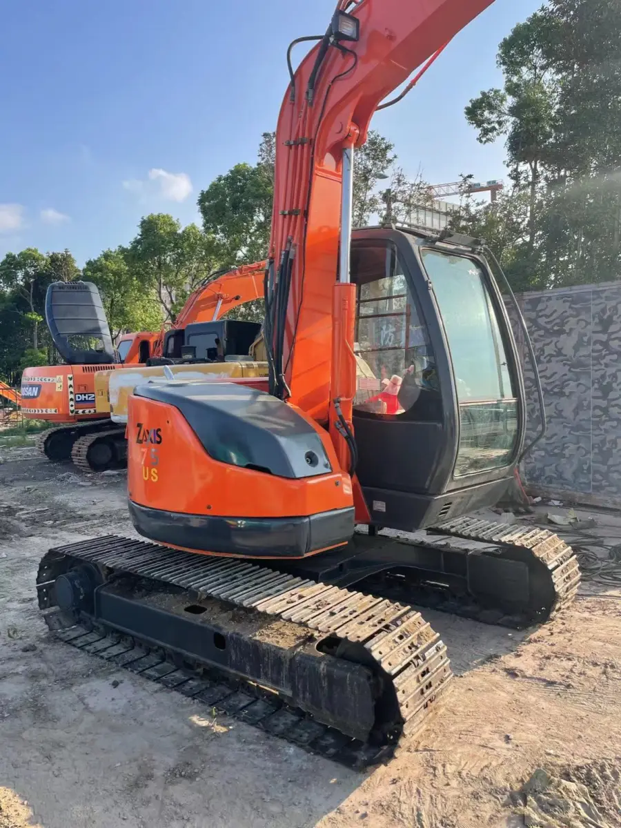 Used Hitachi 75 Mini Excavator photo 1