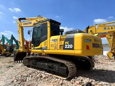 Used Komatsu PC220-8 Excavator